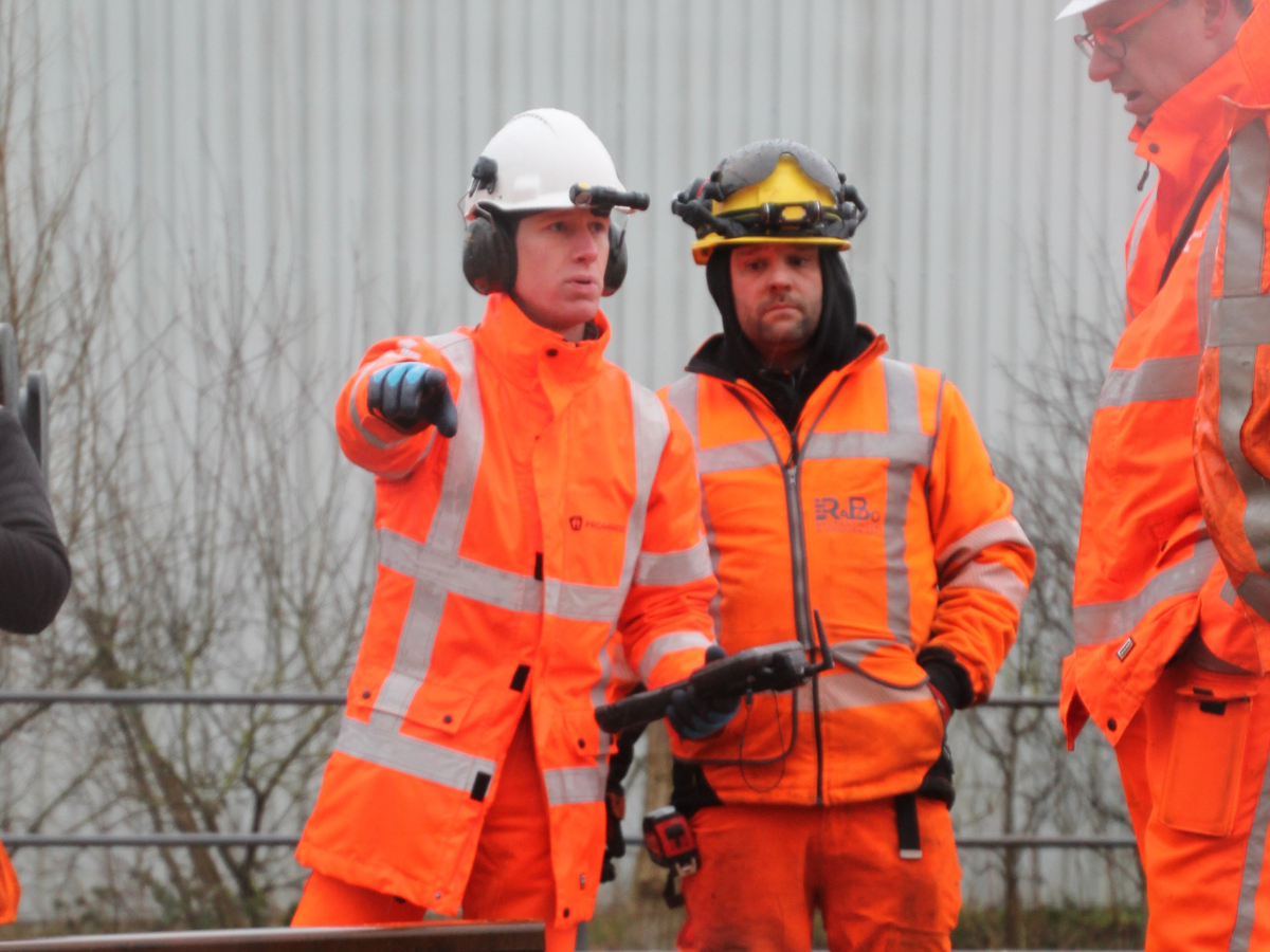 Maatvoering aan het spoor
