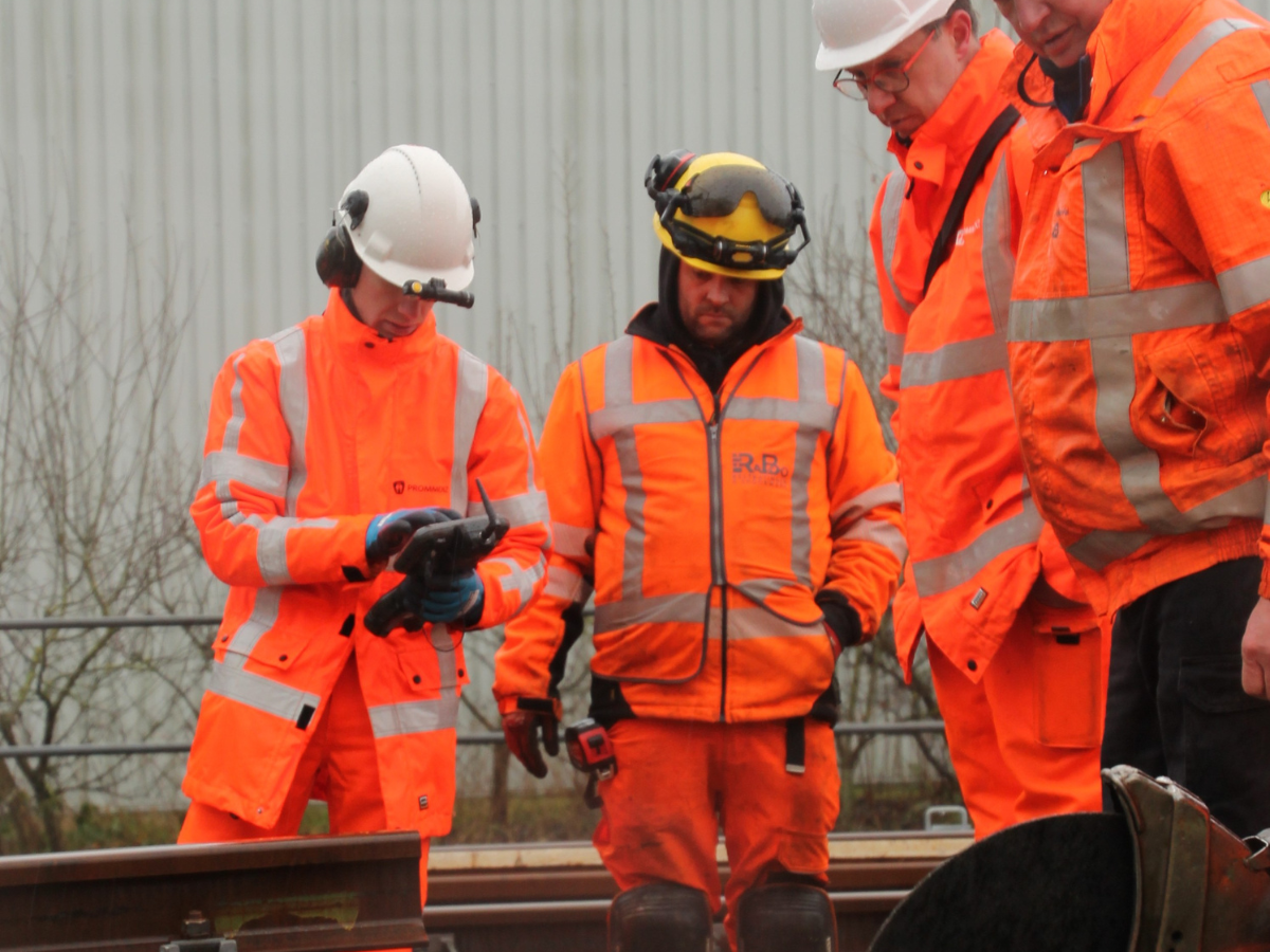 Maatvoering aan het spoor