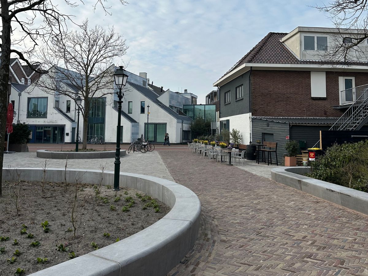Kerkplein Castricum 11