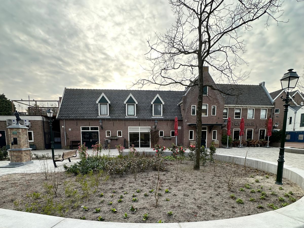 Kerkplein Castricum 13