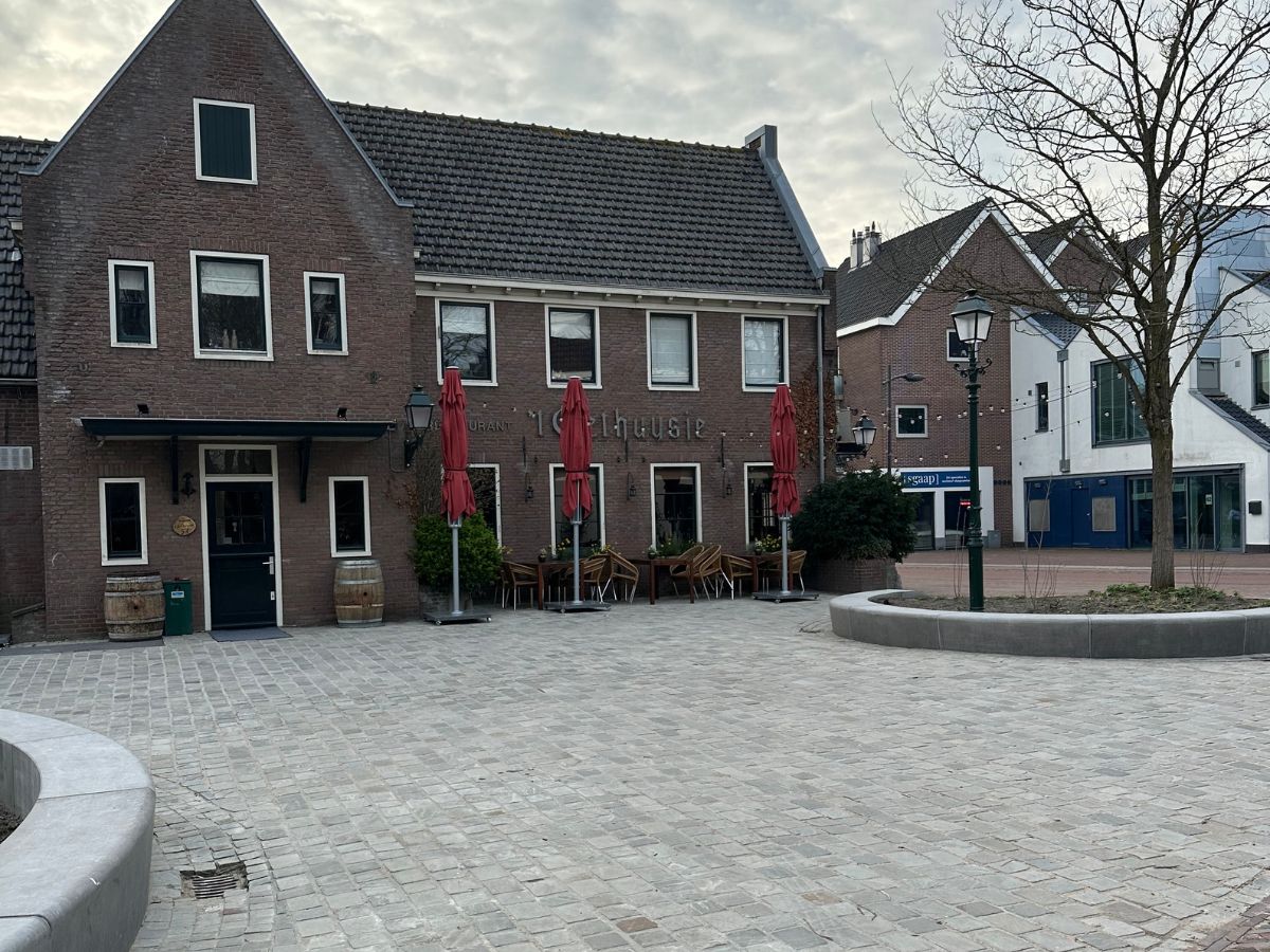 Kerkplein Castricum 15