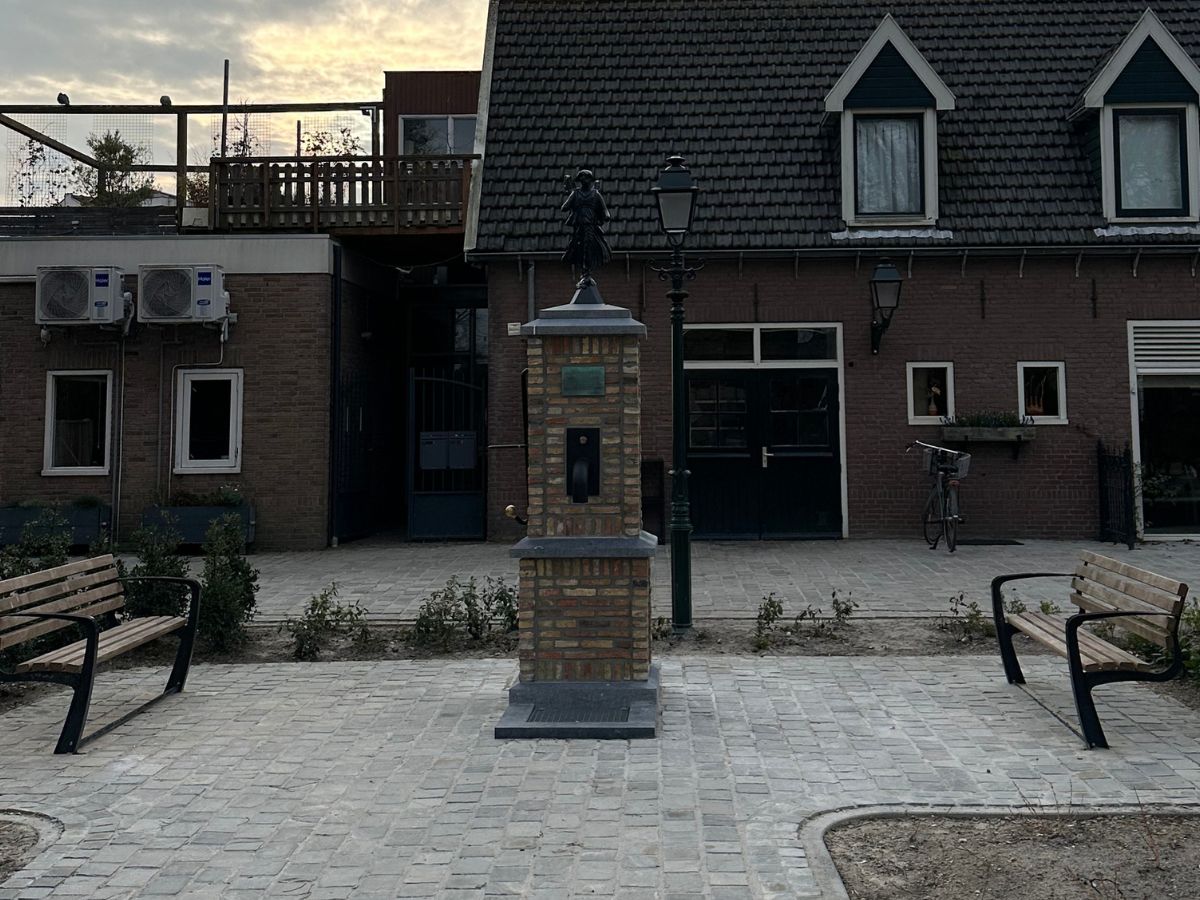 Kerkplein Castricum 7